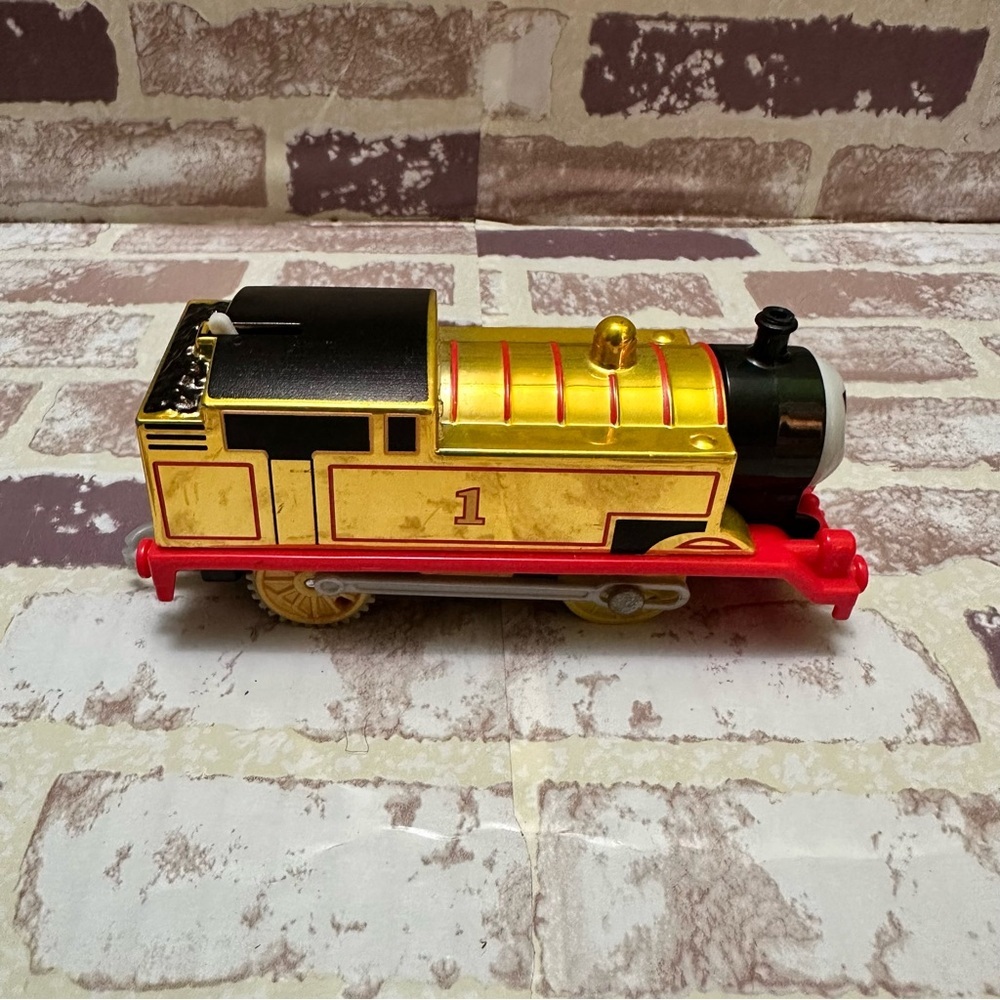 Thomas & Friends Trackmaster Shiny Chrome Gold metallic 2013